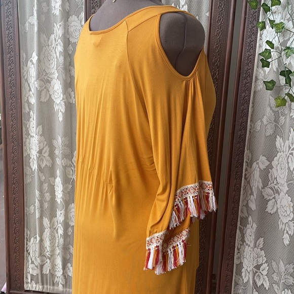 ๐ Fringe Detail Tunic ๐ - Picture 5 of 7